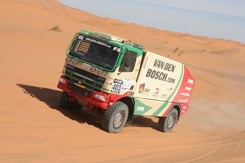 Vlam in de pan bij Nederlandse Dakar-vrachtwagen